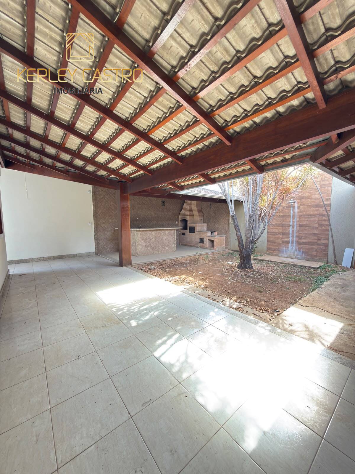 VENDO ÓTIMA CASA NO BAIRRO MORRO DO CLARO- Sete Lagoas, MG!