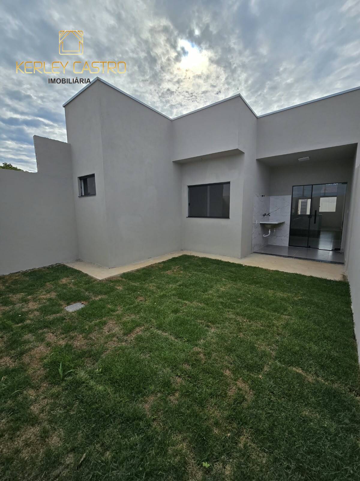 VENDO LINDA CASA NO BAIRRO NOVA SERRANA - Sete Lagoas, MG!