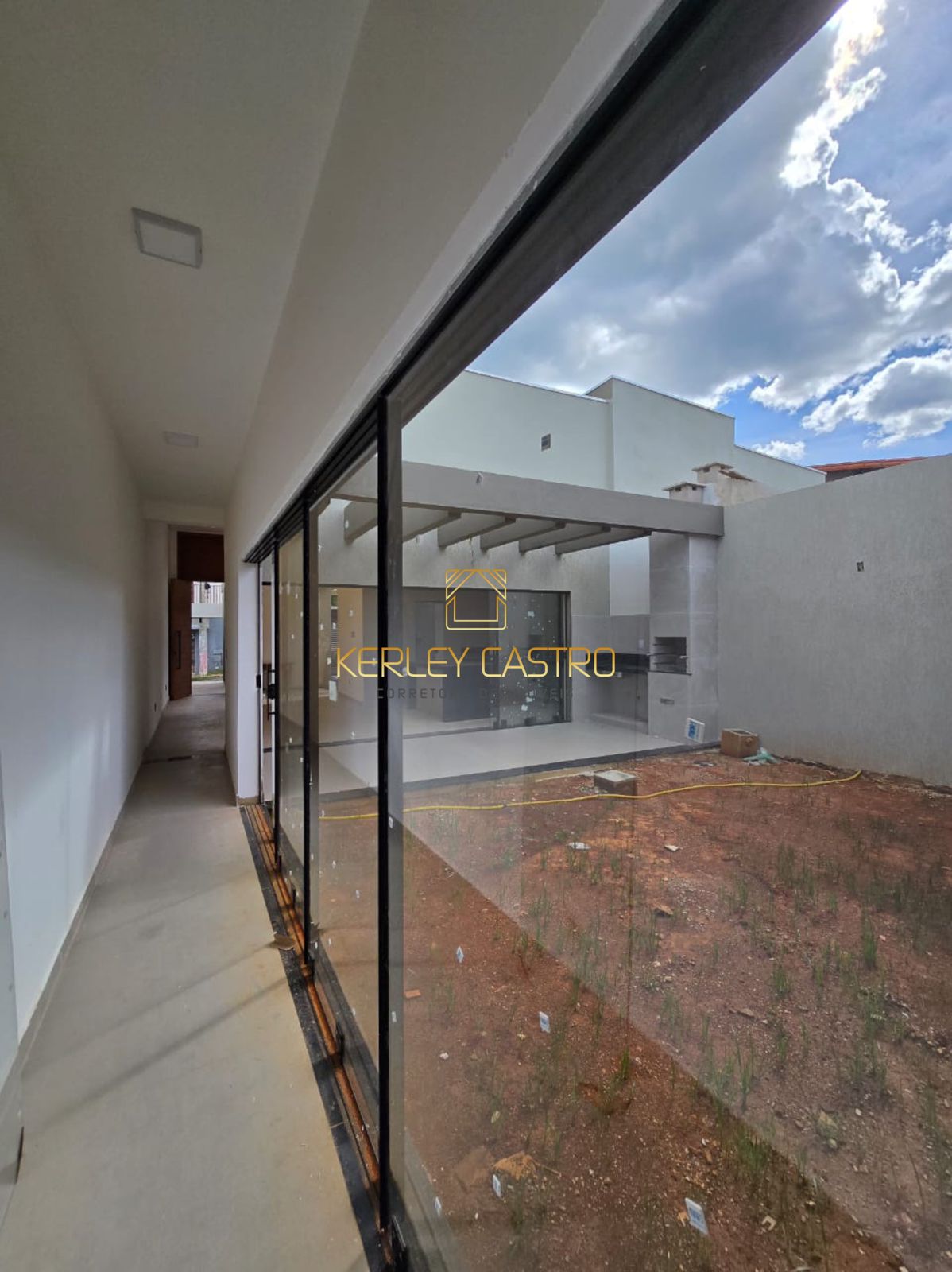 VENDO LINDA CASA MODERNA-Nª.Sª das GRAÇAS-Sete Lagoas, MG