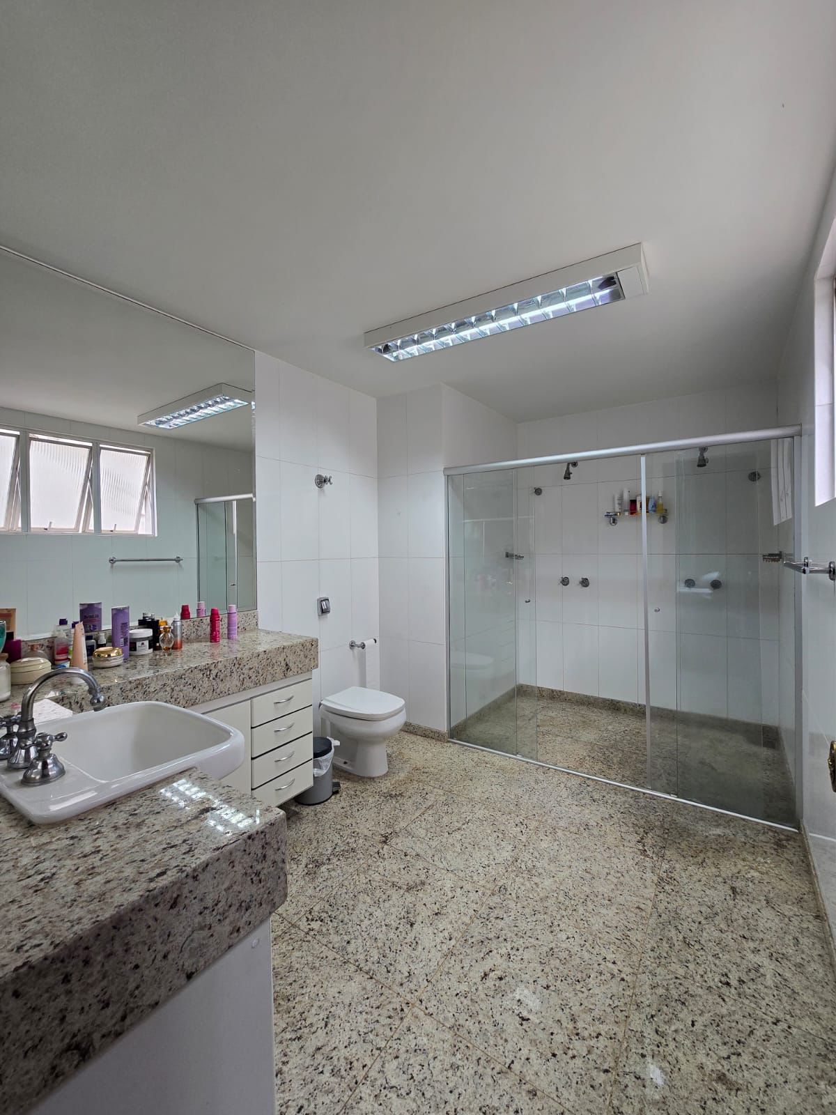 VENDO LINDA CASA PERTO DA LAGOA DO CERCADINHO- Sete Lagoas, MG! VENDO LINDA CASA PERTO DA LAGOA DO CERCADINHO- Sete Lagoas, MG!