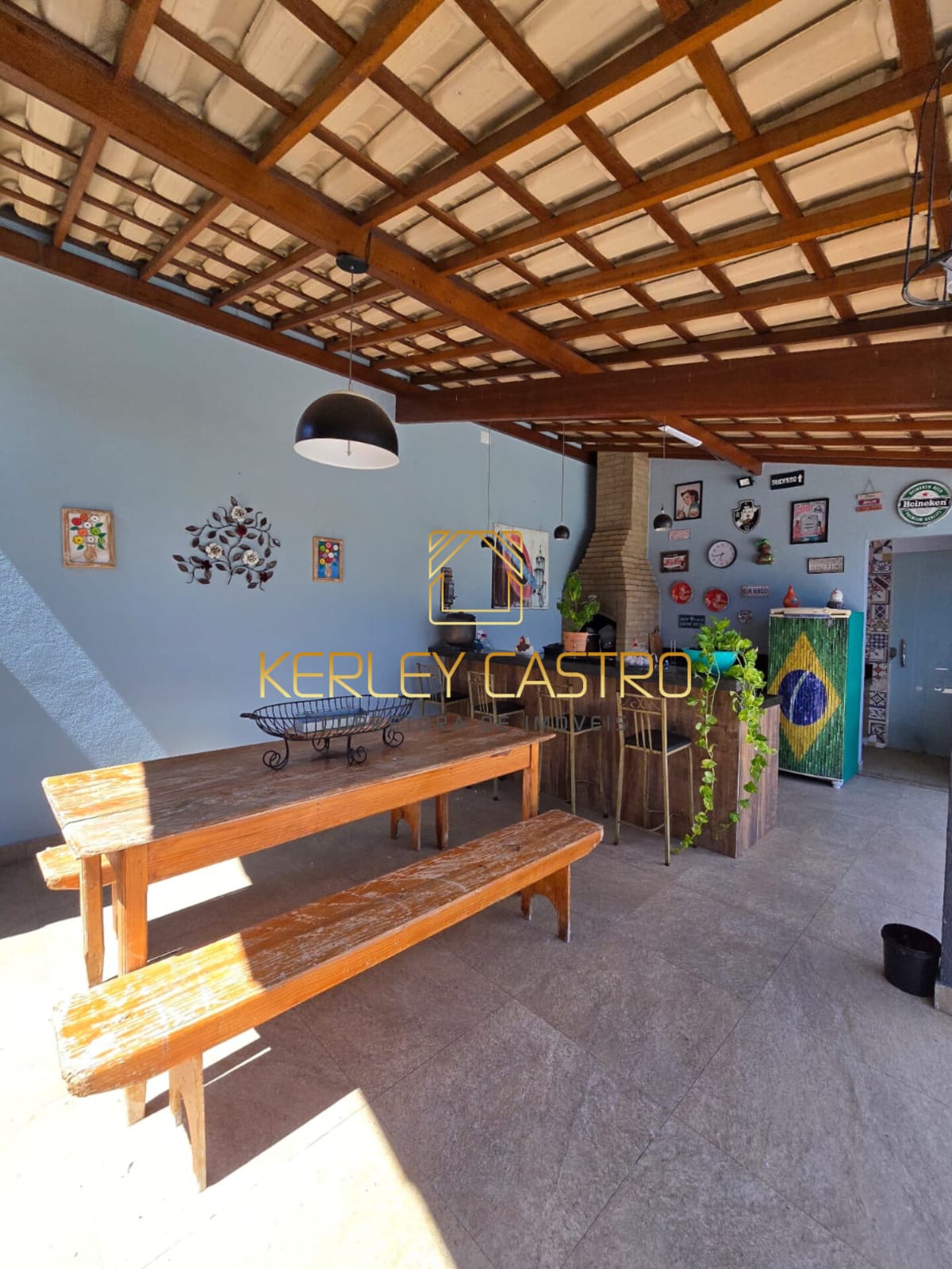 VENDO CASA C/ "PISCINA AQUECIDA"-SÃO FRANCISCO-em Sete Lagoas,MG