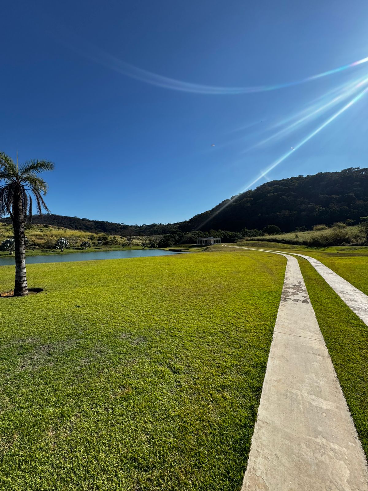 Vendo Lote no Condomínio Parque Royal Residencie !