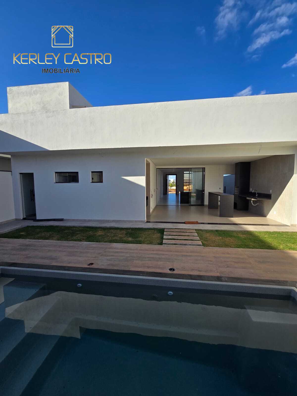 CASA MODERNA NO RESIDENCIAL MONTSERRAT - Sete Lagoas, MG!