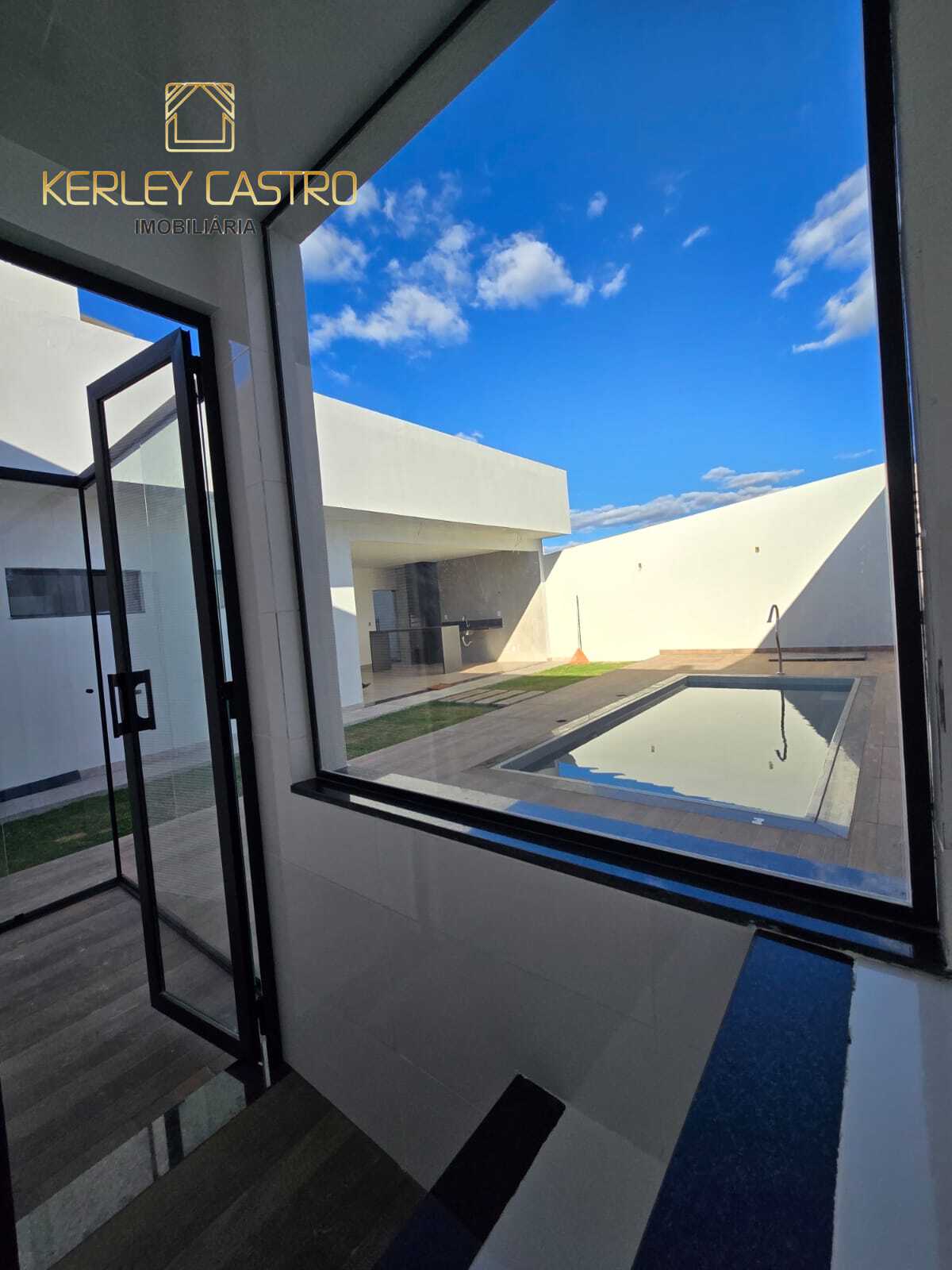 CASA MODERNA NO RESIDENCIAL MONTSERRAT - Sete Lagoas, MG!