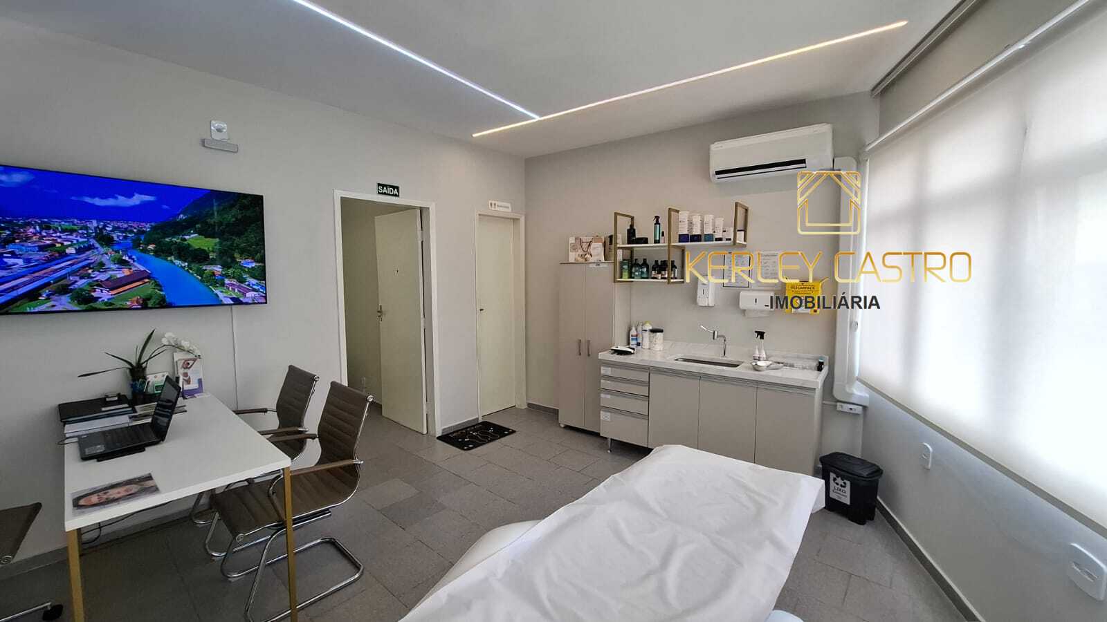 Vendo Ótima Sala Comercial - Centro Vendo Ótima Sala Comercial - Centro
