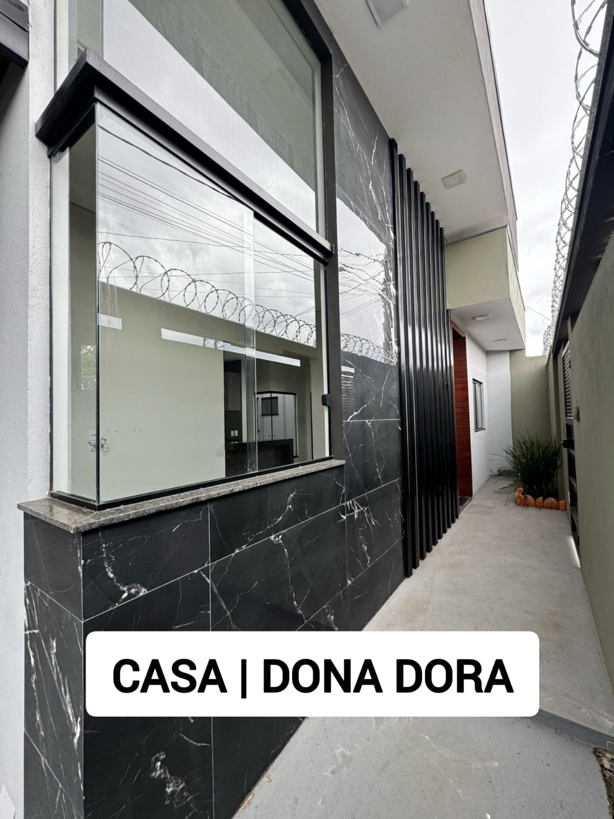 ALUGO EXCELENTE CASA DE 03 QUARTOS NO DONA DORA, em Sete Lagoas,MG 