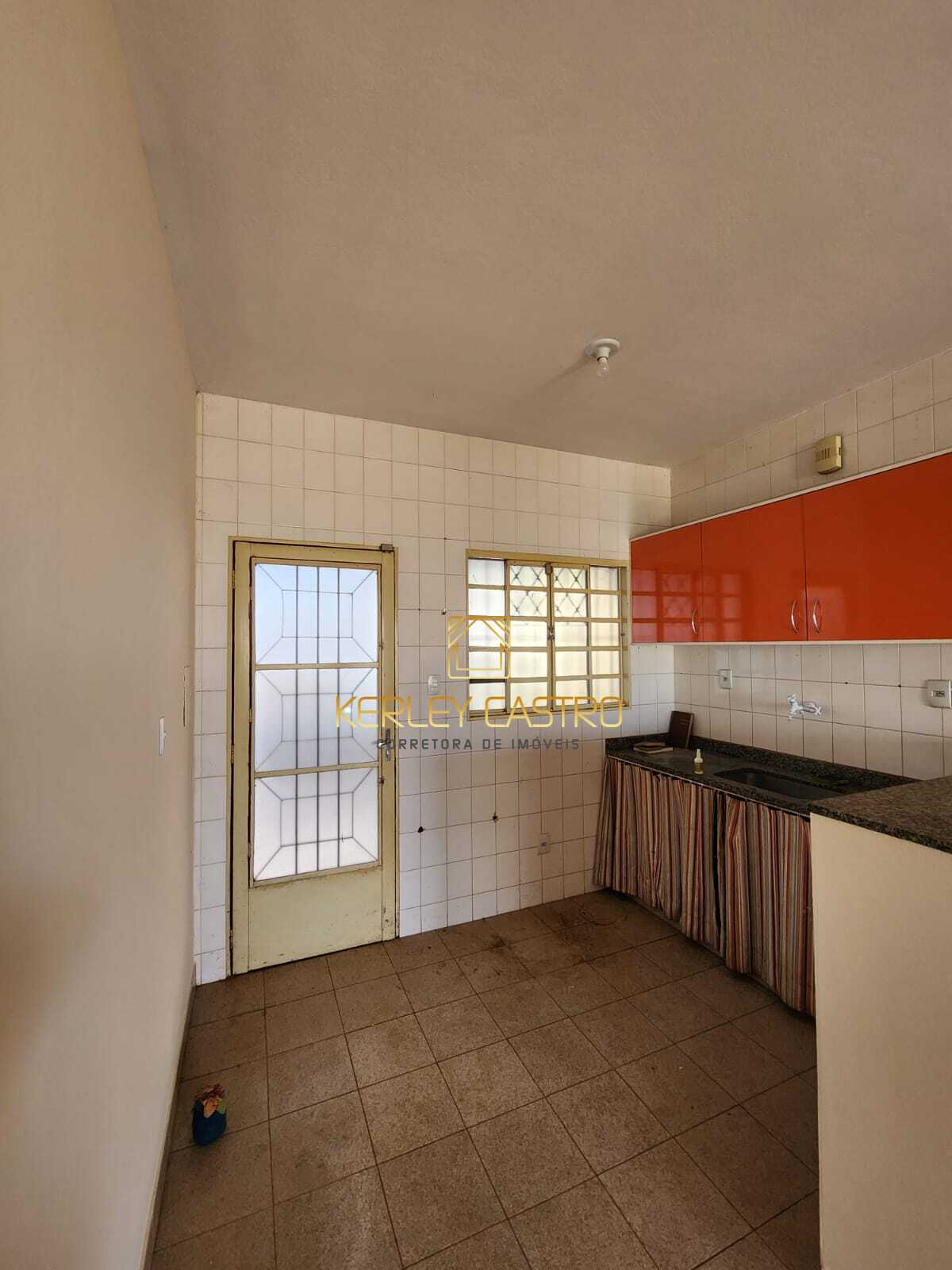 ALUGO CASA NO BAIRRO MANGABEIRAS, SETE LAGOAS, MG
