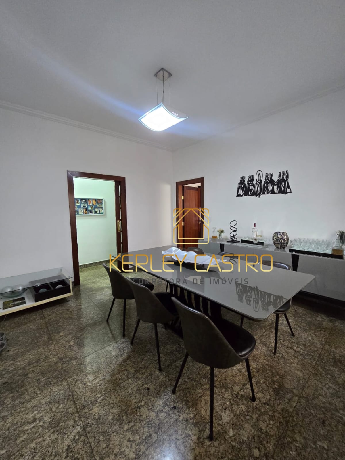 ALUGO ÓTIMA CASA - 03 QUARTOS/01 SUÍTE - ÁREA GOURMET -  MANGABEIRAS, em Sete Lagoas,MG