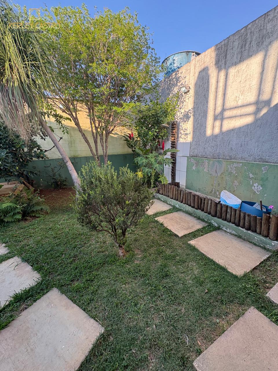 ALUGO LINDA CASA COM PONTO COMERCIAL NO BAIRRO NOVA CIDADE - Sete Lagoas, MG! ALUGO LINDA CASA COM PONTO COMERCIAL NO BAIRRO NOVA CIDADE - Sete Lagoas, MG!